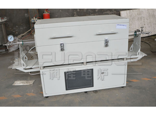 定制觸屏三溫區實驗管式爐