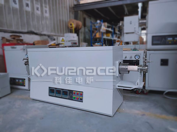 比較常用的三溫區(qū)電加熱管式爐 比較常用的三溫區(qū)電加熱管式爐