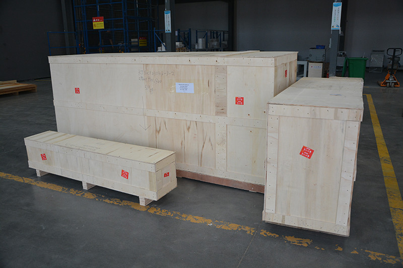 帶預(yù)熱的三溫區(qū)旋轉(zhuǎn)管式爐發(fā)貨圖