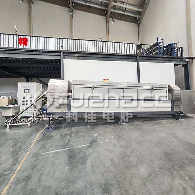 連續(xù)進出料多溫區(qū)大管徑回轉爐實拍圖